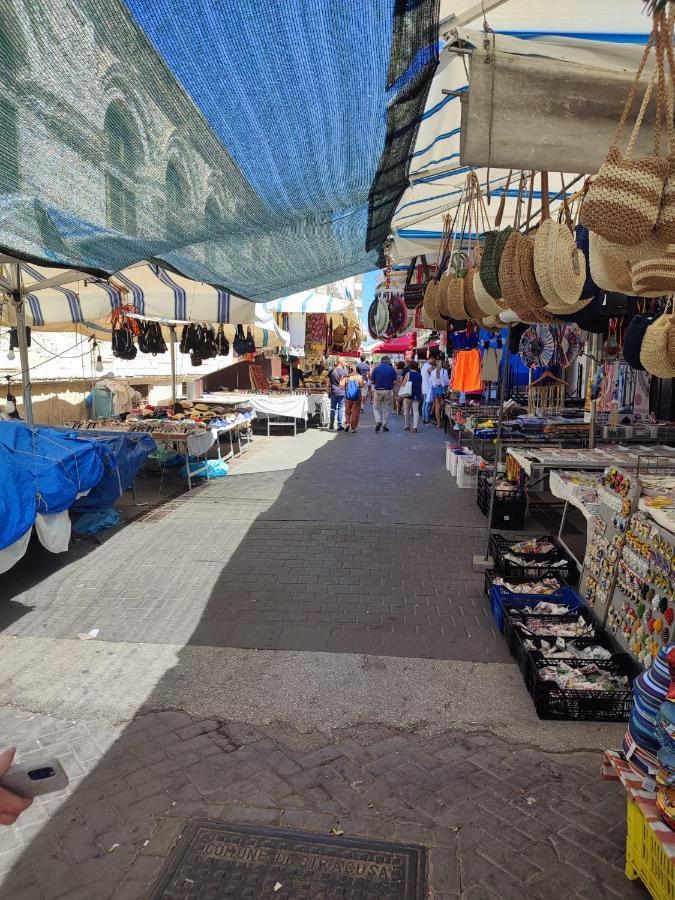 La Casetta Di Diana Ortigia Syracuse Bagian luar foto