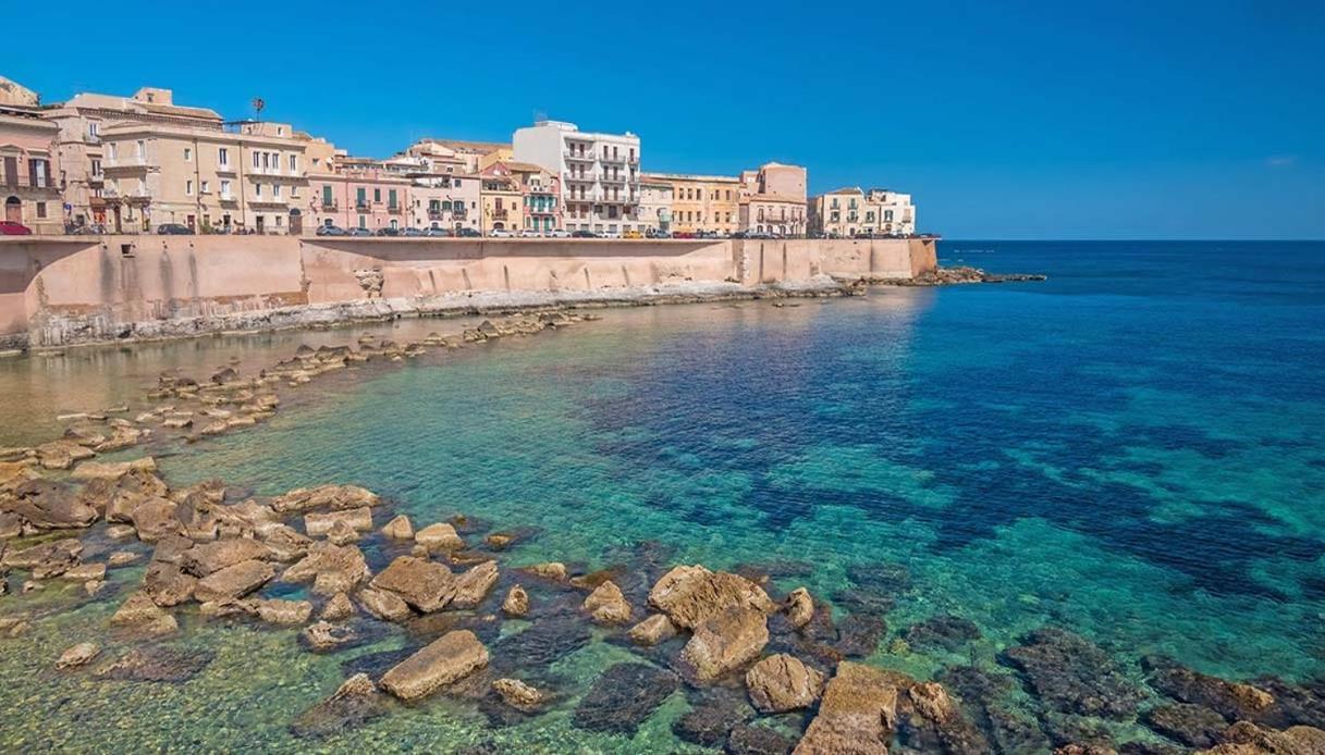 La Casetta Di Diana Ortigia Syracuse Bagian luar foto
